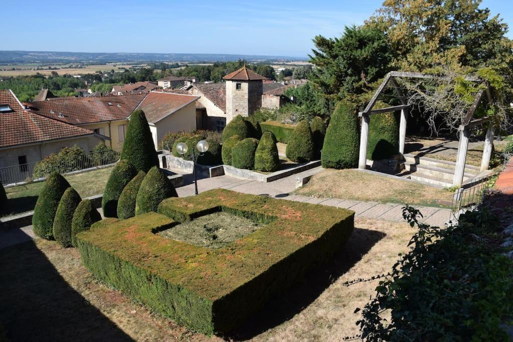 Gite Des Remparts Reservation Par Telephone Laissez Vos Coordonnees La Cote-Saint-Andre Екстер'єр фото